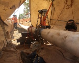 Installing circumferential Type-B sleeve over a girth weld on Viva Energy’s ‘White Oil’ Pipeline